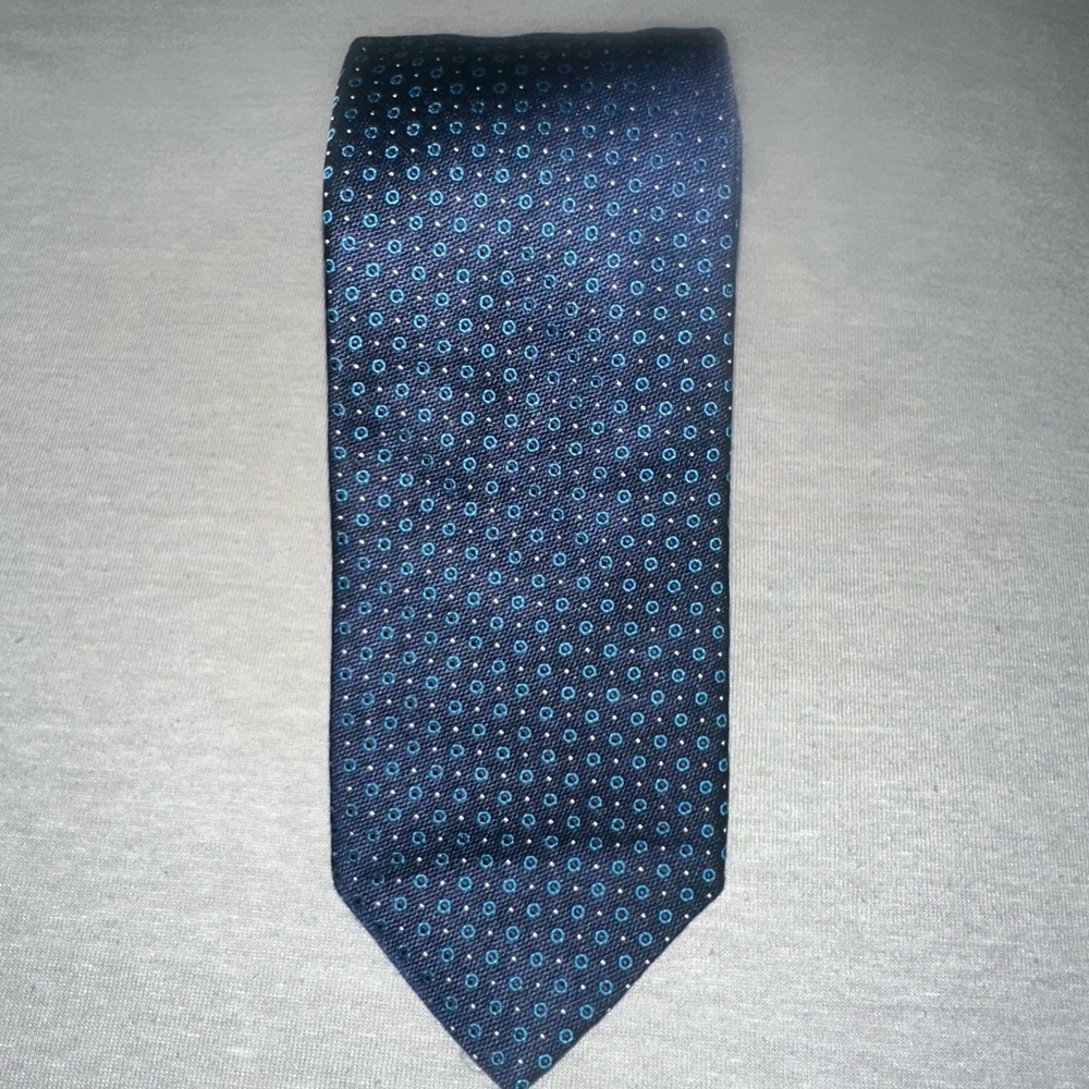 Hugo Boss Blue 100% Silk Slim Dotted Detailed Tie
